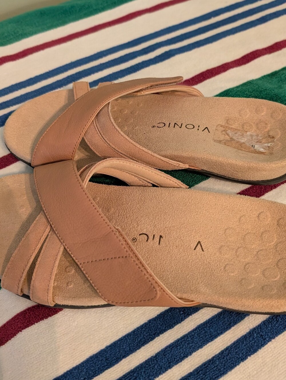 Vionic Women's Blush Cross-Strap Slide Sandals - Picture 2 of 6